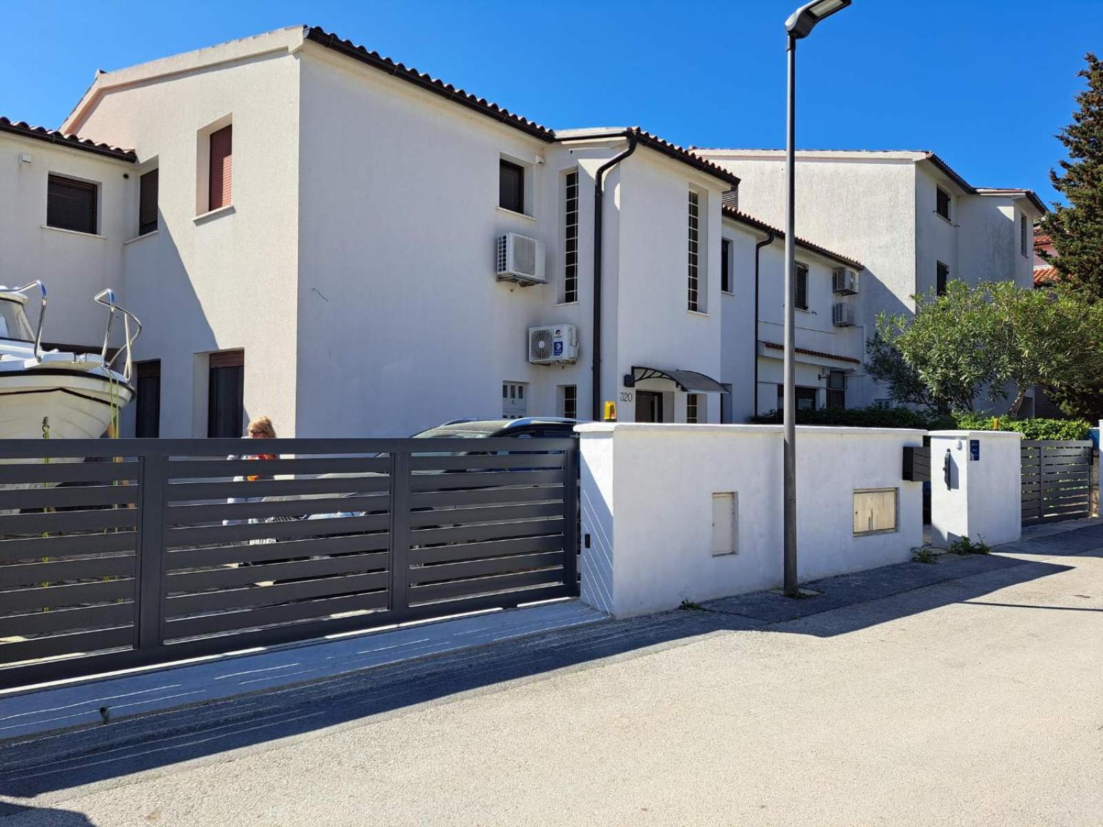 Apartments Finera Pomer Ngoại thất bức ảnh
